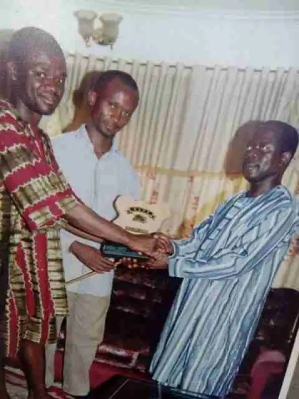 Epic Throwback Photo Of Adams Oshiomhole Receiving Award From Philip Shaibu